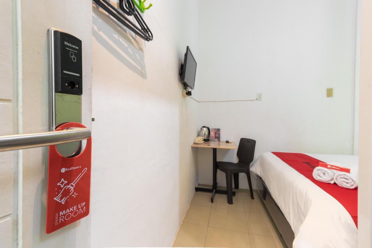 Reddoorz Near Sun Plaza Medan 2 Hotell Eksteriør bilde